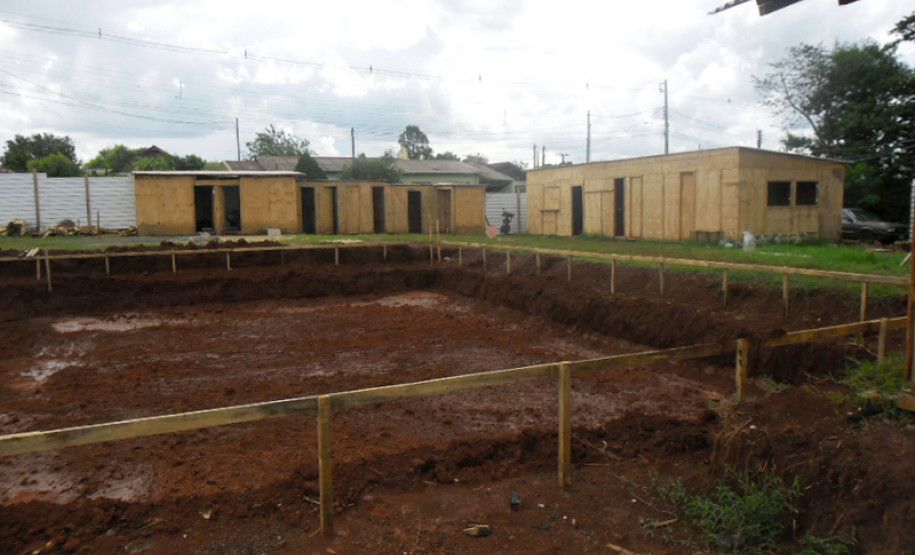 Obras de terraplenagem do Centro Estadual de Educação Profissional de Ibiporã.