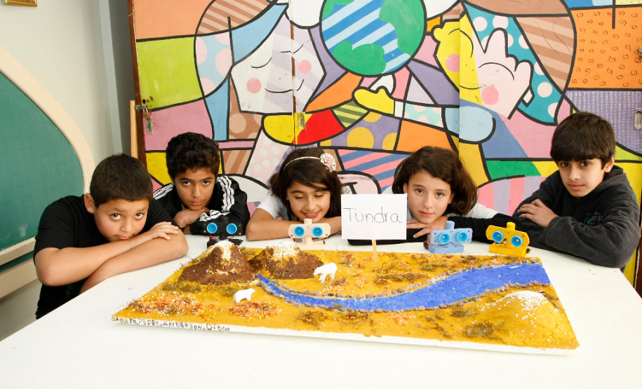 Paraná dobra número de escolas com educação integral em 2014 Colégio Estadual Maria Aguiar Teixeira. 27-09-13.