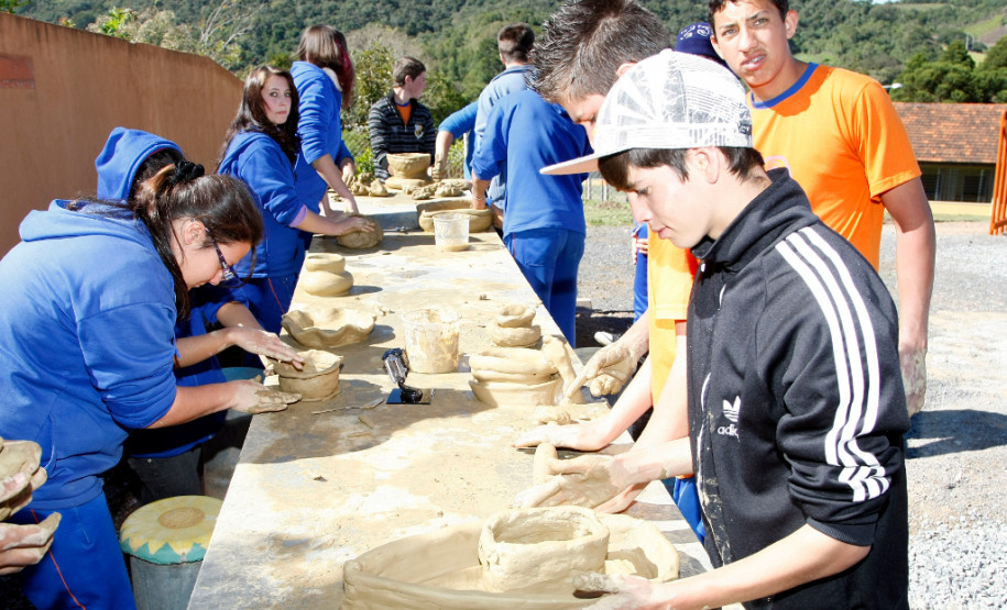 Paraná dobra número de escolas com educação integral em 2014 Colégio Estadual do Campo Nossa Senhora da Conceição. 09-05-13.