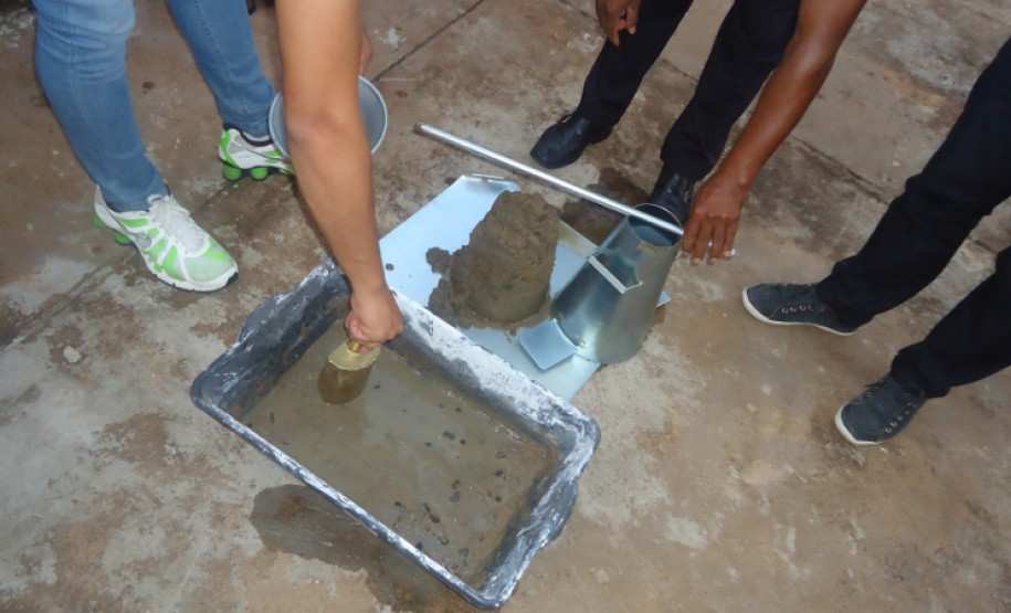 Colégio Estadual Polivalente de Londrina recebeu novos equipamentos, maquinários, mobiliários e livros para os cursos da educação profissional.