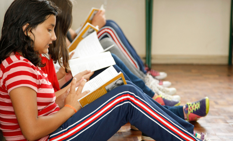 Escola em Rio Negro é modelo em educação integral Colégio Estadual Presidente Caetano Munhoz da Rocha, em Rio Negro. 07-03-14.
