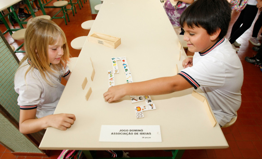 Escola em Rio Negro é modelo em educação integral Colégio Estadual Presidente Caetano Munhoz da Rocha, em Rio Negro. 07-03-14.