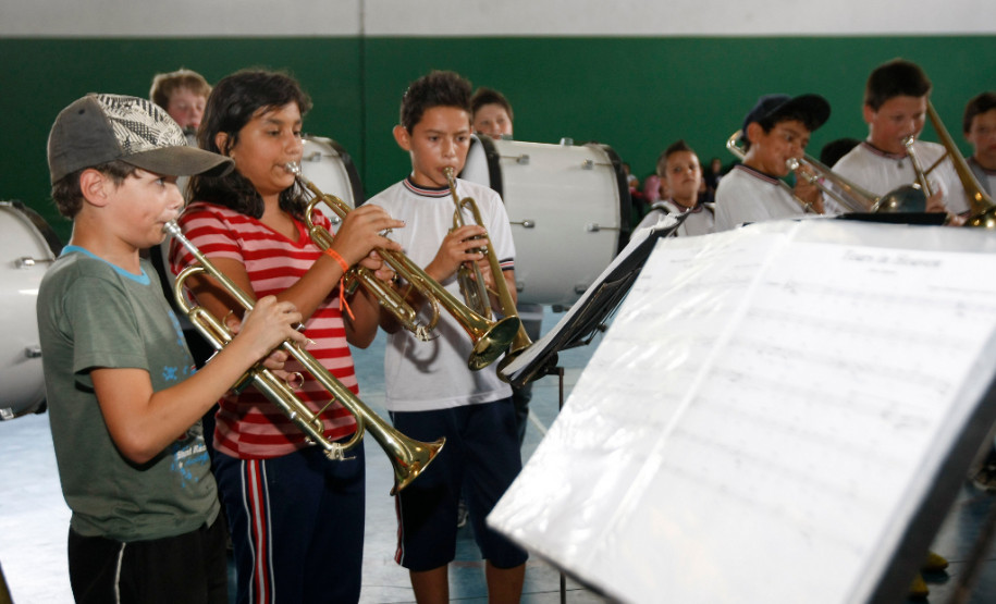 Escola em Rio Negro é modelo em educação integral Colégio Estadual Presidente Caetano Munhoz da Rocha, em Rio Negro. 07-03-14.