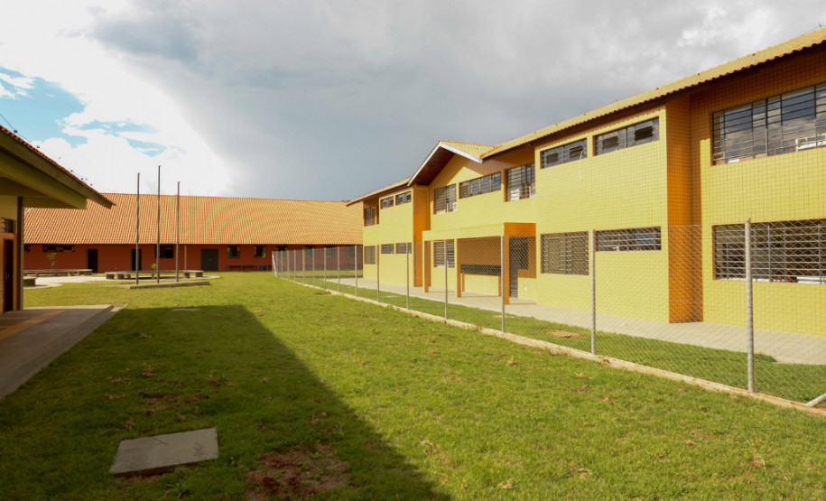 Governador visitou obras do Centro Estadual de Educação Profissional do Sudoeste e do Colégio Estadual Eduardo Virmond Suplicy. 14/03/2014.