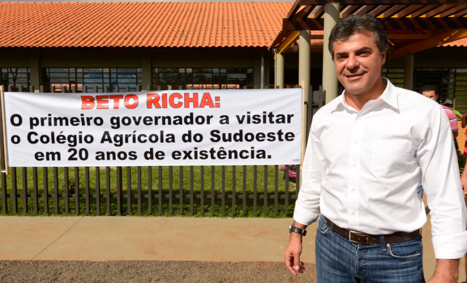 Governador visitou obras do Centro Estadual de Educação Profissional do Sudoeste e do Colégio Estadual Eduardo Virmond Suplicy. 14/03/2014.