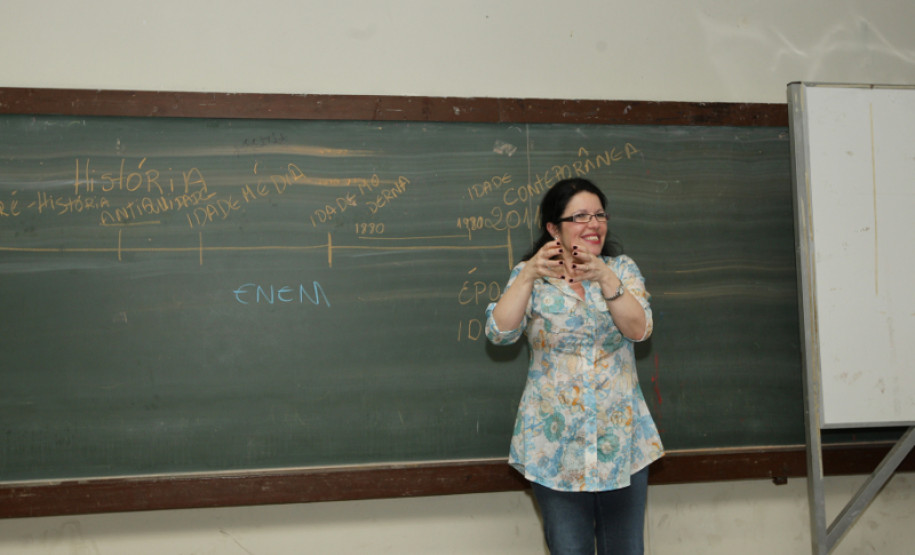 Palestra para alunos surdos acontece em Curitiba