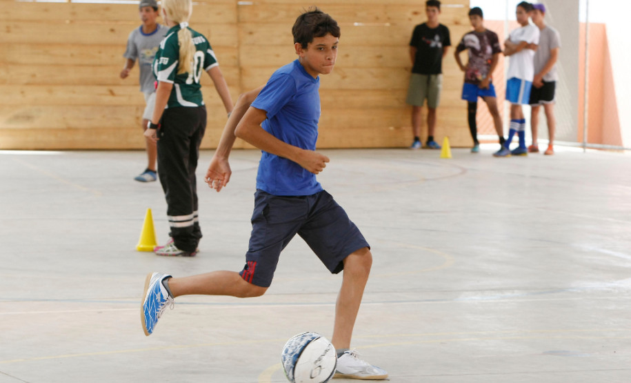 Nova escola melhora a vida de alunos em Reserva Colégio Estadual do Campo Prefeito Albano Guimarães Martins, em Reserva. 13-03-14.