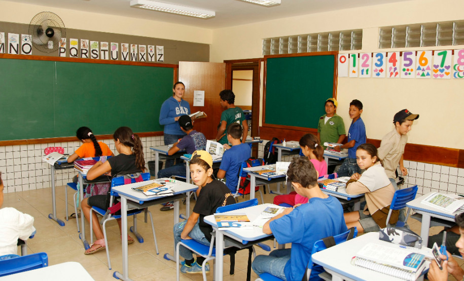 Nova escola melhora a vida de alunos em Reserva Colégio Estadual do Campo Prefeito Albano Guimarães Martins, em Reserva. 13-03-14.