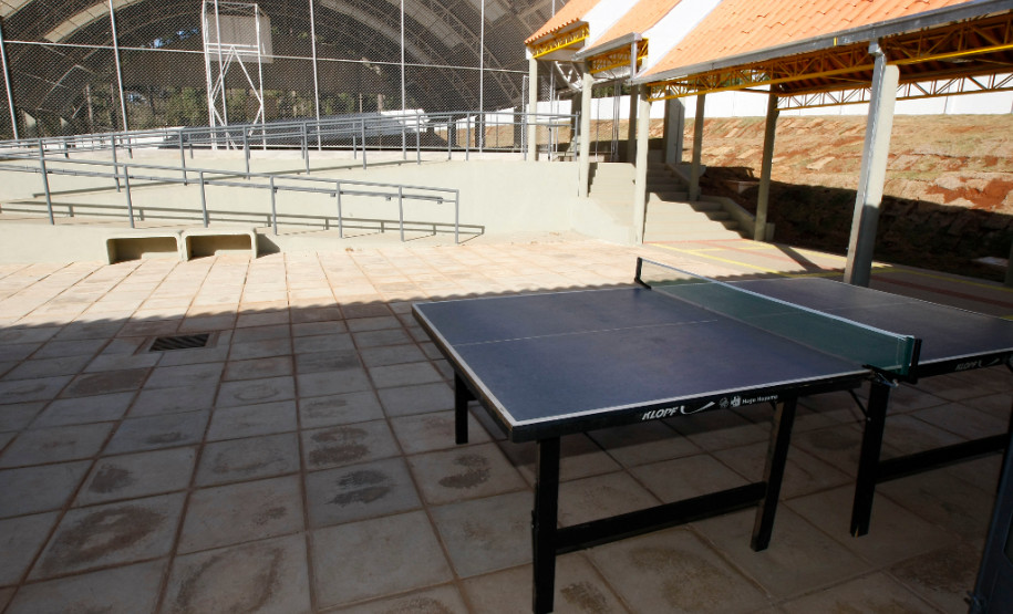 O valor total das obras é de R$ 3,6 milhões, recursos do Ministério da Educação com contrapartida do Governo do Paraná. Colégio Estadual Professor Edvaldo e Maria Janete Carneiro. 19-08-13.