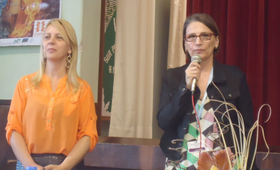 Evento segue até o dia 5 de maio e vai passar por oito municípios, nas regiões onde estão as maiores comunidades ciganas no Paraná.