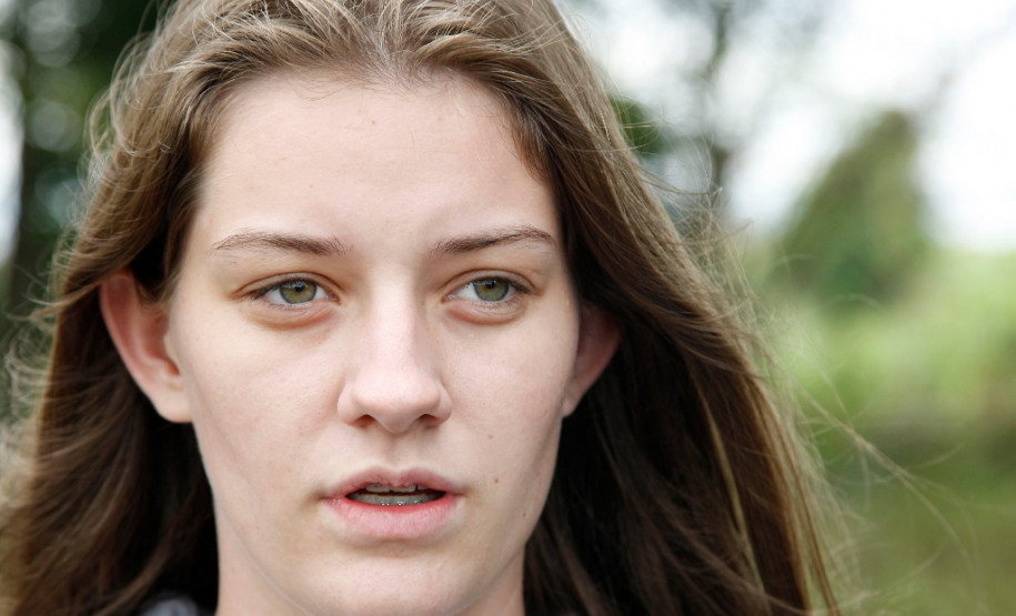 CEEP Assis Brasil em Clevelândia receberá novas acomodações para alunos e novos laboratórios, na foto a aluna Eduarda Malacarne. 11-04-14.