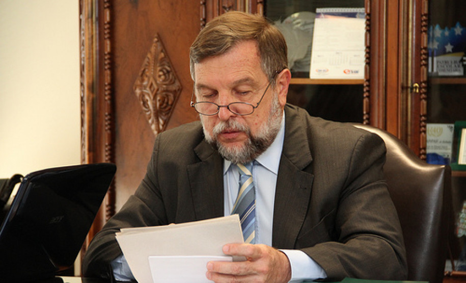 O grupo, criado pelo governo em julho e formado por representantes de pais, professores e diversas instituições, fez primeira reunião nesta quarta-feira. Balanço dos avanços já obtidos na área este ano também foi apresentado.