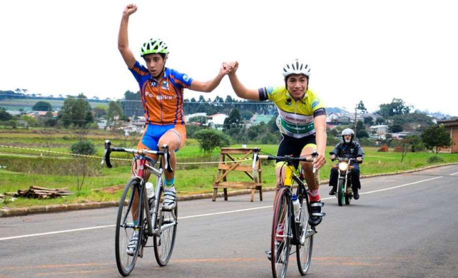 Na próxima sexta-feira (25) começa a fase regional dos Jogos Escolares do Paraná em 14 cidades, com 20 mil atletas.