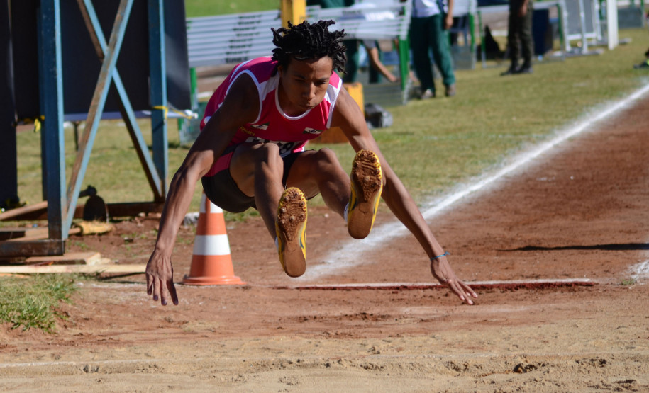 Na próxima sexta-feira (25) começa a fase regional dos Jogos Escolares do Paraná em 14 cidades, com 20 mil atletas.