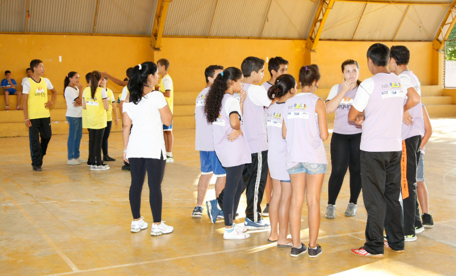 Cidade de Guapirama, Colégio Estadual David Carneiro. 02-04-14.