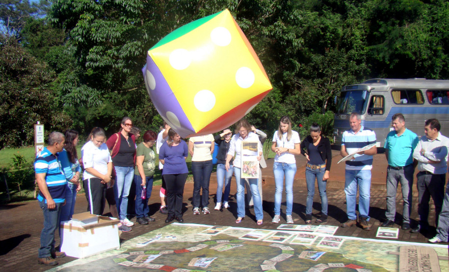 O encontro aconteceu no Parque Estadual São Camilo, em Palotina, e teve como objetivo capacitar mais de 50 professores da rede estadual.