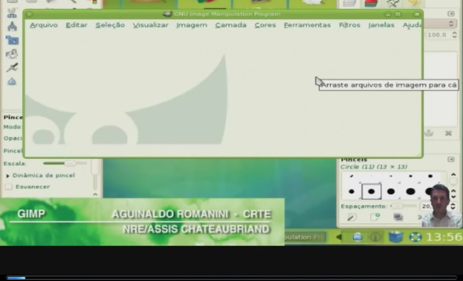 Tutoriais aproximam professores e comunidade escolar de novas tecnologias que apoiam o trabalho pedagógico na sala de aula.