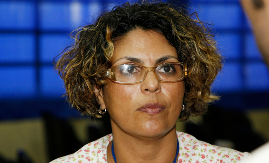 Palestras no CEEP Curitiba para alunos do último ano sobre empregos, na foto a coordenadora Rita de Cassia Queiroz. 08-05-14.