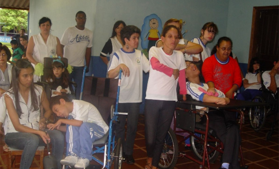 Escola de educação especial inaugura espaço lúdico