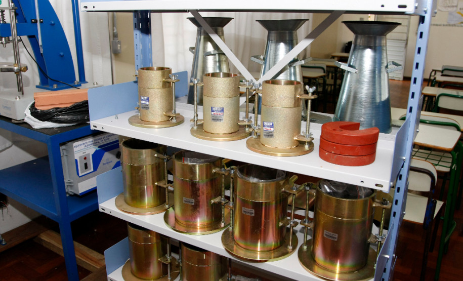 Colégio Estadual Mário de Andrade, em Francisco Beltrão. 14-05-14.