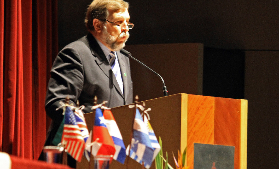 Governador em exercício Flávio Arns, participa da abertura da 9º Convenção Internacional do Southern Cone TESOL, no auditório da Pontifícia Universidade Católica. Curitiba, 18/07/2011