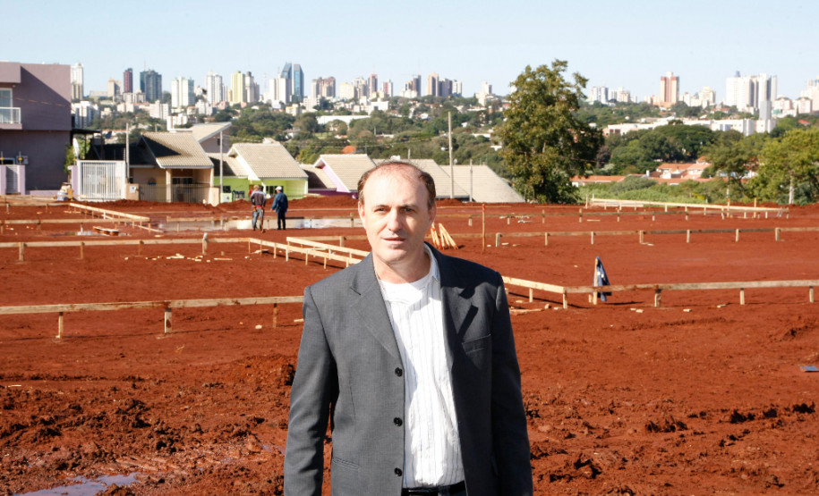 Novo Colégio Estadual Jardim Canadá, em Cascavel, na foto o chefe do Núcleo de Educação de Cascavel, Vander Piaia. 28-05-14.