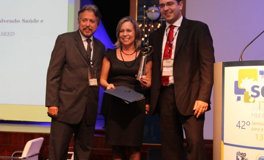 Alimentação Escolar e Gestão de Recursos Financeiros foram dois programas da Secretaria de Estado da Educação premiados no e-Gov 2014.