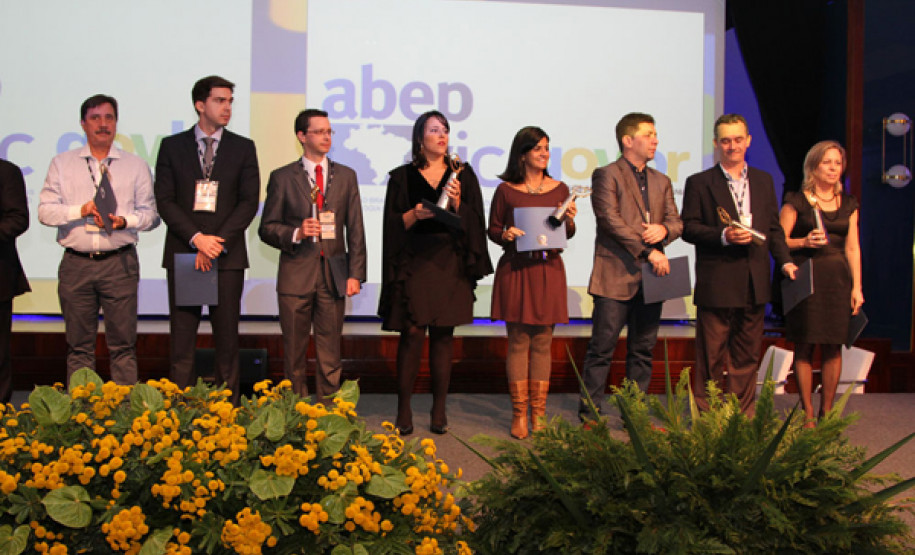 Alimentação Escolar e Gestão de Recursos Financeiros foram dois programas da Secretaria de Estado da Educação premiados no e-Gov 2014.