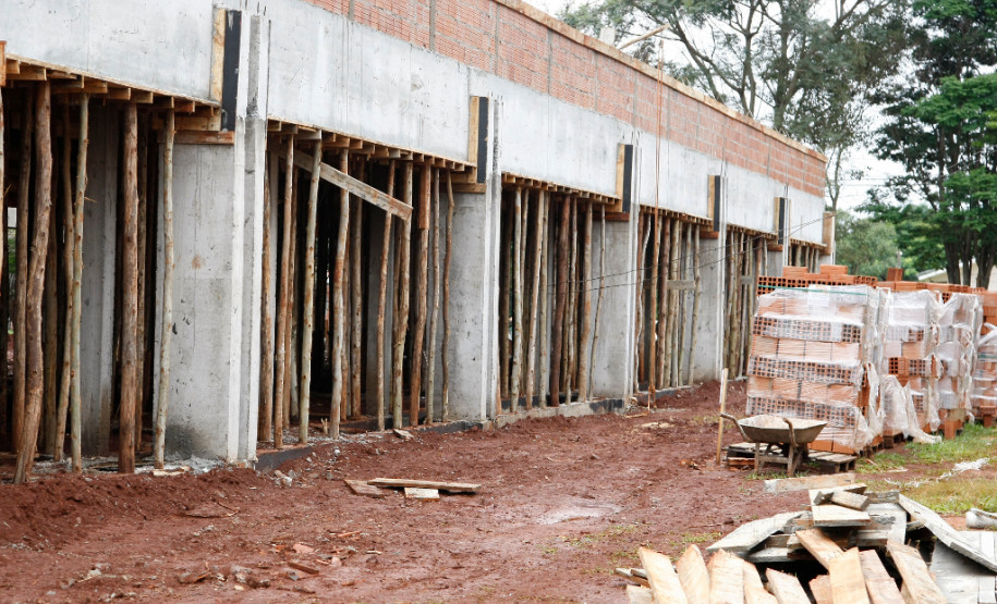 Reforma em CEEP aumentará oferta de vagas Centro Estadual de Educação Profissional Pedro Boaretto Neto, em Cascavel, poderá atender até 3,7 mil alunos após conclusão de obra. 27-05-14.