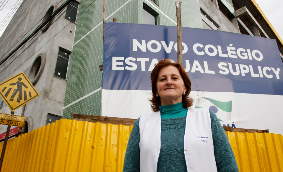 Colégio Estadual Doutor Eduardo Virmond Suplicy no centro de Francisco Beltrão, na foto a diretora Nilva Giongo da Silva. 14-05-14.