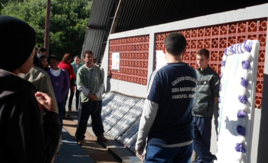 Projeto foi desenvolvido por 60 alunos do ensino médio e é parte do Programa de Desenvolvimento Educacional de professora de Cascavel.