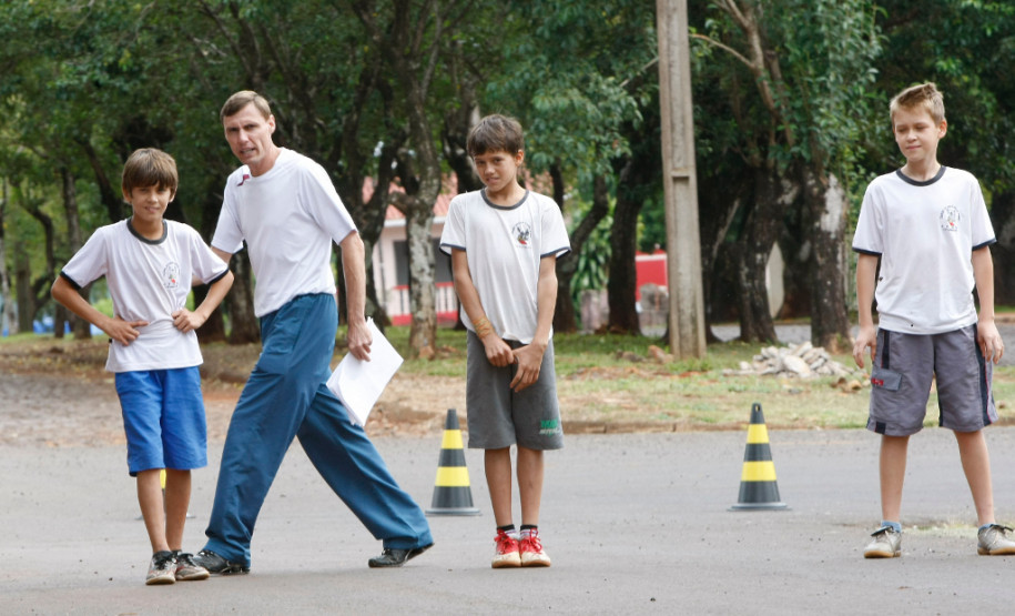 Período integral melhora rendimento de alunos Colégio Estadual Rocha Pombo na Cidade de Capanema. 13-05-14.