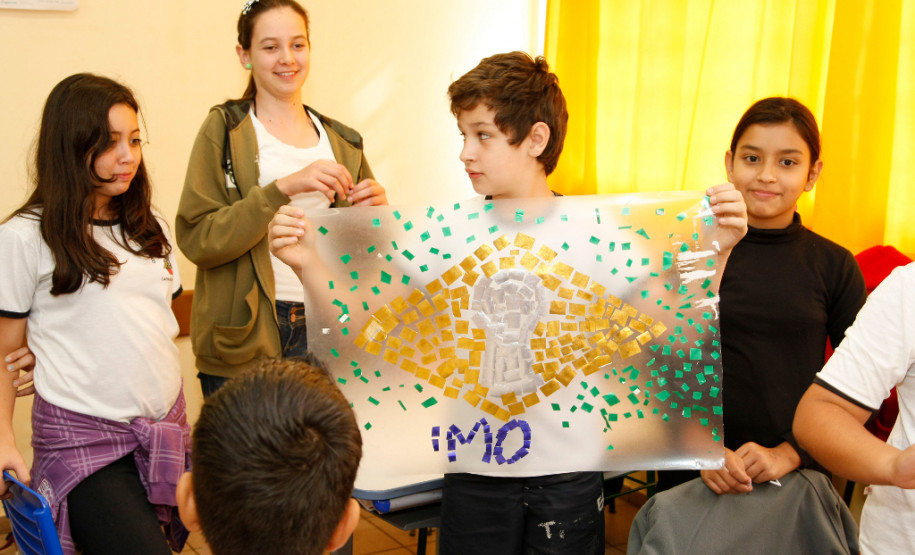 Período integral melhora rendimento de alunos Colégio Estadual Rocha Pombo na Cidade de Capanema. 13-05-14.