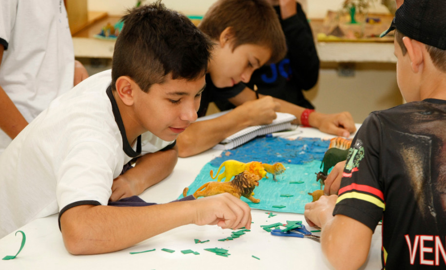 Período integral melhora rendimento de alunos Colégio Estadual Rocha Pombo na Cidade de Capanema. 13-05-14.