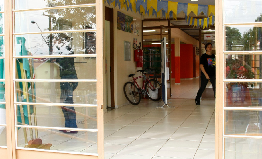 Período integral melhora rendimento de alunos Colégio Estadual Rocha Pombo na Cidade de Capanema. 13-05-14.