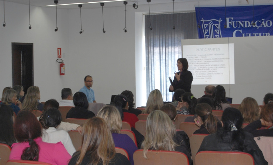 Proposta busca melhorar trabalho de professores e pedagogos de escolas da região para garantir atendimento adequado a alunos deficientes.