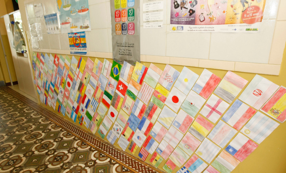 Exposição sobre a Copa do Mundo 2014 no Colegio Estadual Dom Pedro II. 05-06-14.