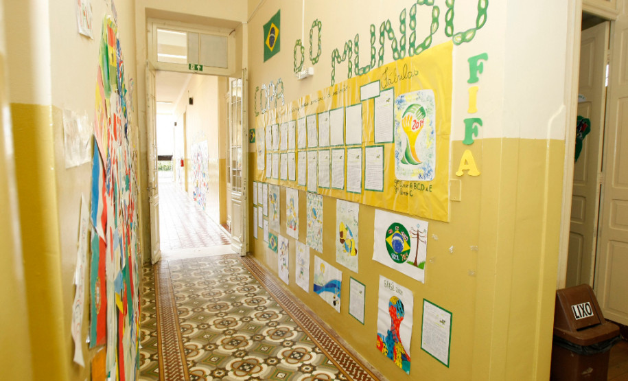 Exposição sobre a Copa do Mundo 2014 no Colegio Estadual Dom Pedro II. 05-06-14.