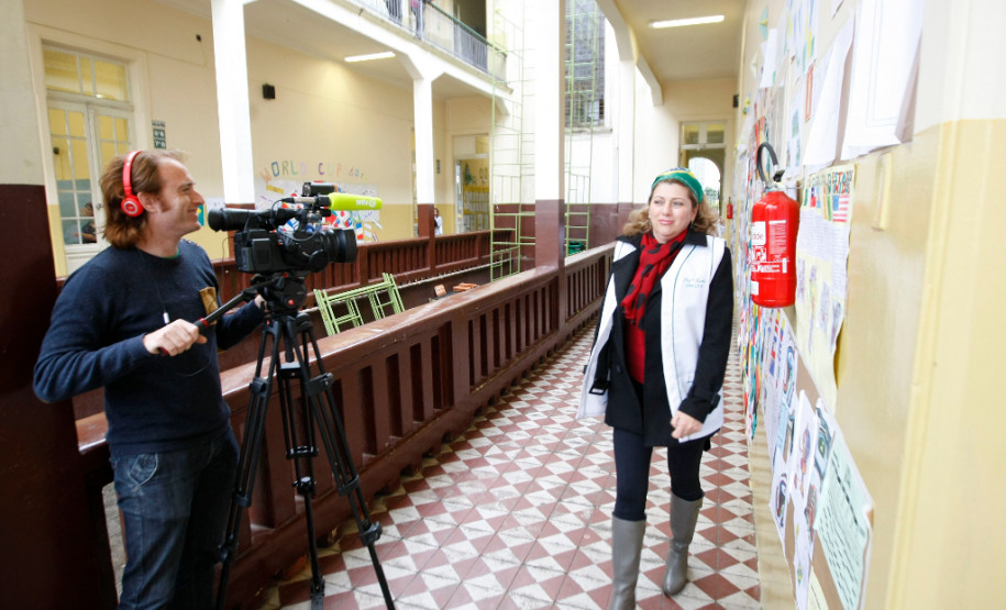 Colégio Estadual Dom Pedro II no bairro Batel recebe a equipe de reportagem da Agência Internacional Associated Press. 06-06-14.