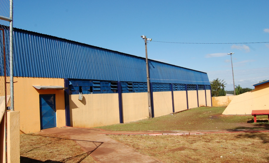 O Colégio Estadual Euclides da Cunha, em Matelândia, no Oeste do Paraná, completa 50 anos e comemora também a fase final das obras que estão renovando vários espaços da escola. O investimento do Governo do Estado é de quase R$ 700 mil e atende a uma antiga reivindicação da comunidade escolar. A obra beneficia mais de 1,1 mil alunos.