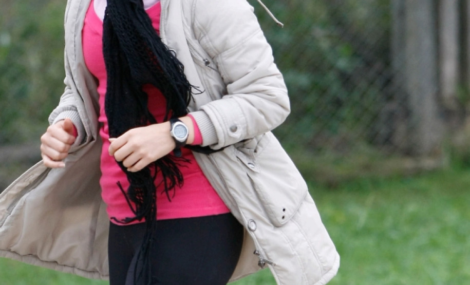 Servidores desenvolvem atividades de surfe, caiaque, stand up paddle, hidroginástica, nado sincronizado, ginástica artística, peteca e taekwondo nas escolas.