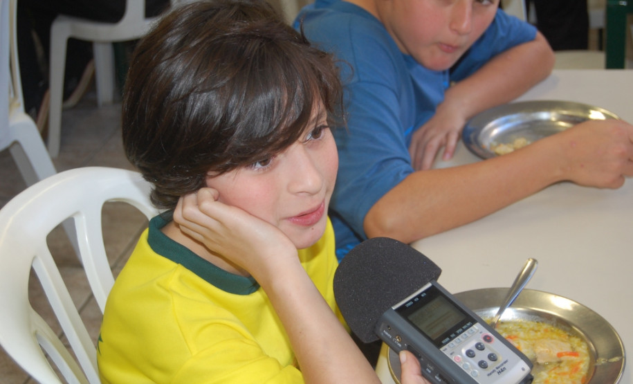 “Achei muito legal a ideia, assim eu aprendo mais sobre os pratos típicos”, falou o aluno do 7º ano, Victor Gabriel Gonçalves da Silva.