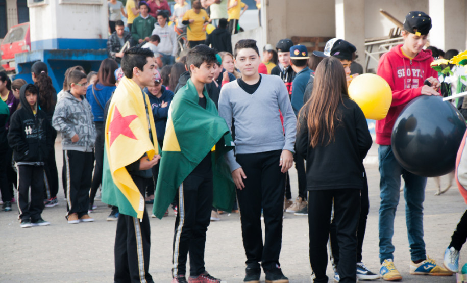 Os moradores do município de Rio Branco do Sul, na Região Metropolitana de Curitiba, comemoram nessa semana o centenário de fundação do Colégio Estadual Maria da Luz Furquim. Fundada em 1914, a escola tornou-se referência para os 30 mil habitantes do município.