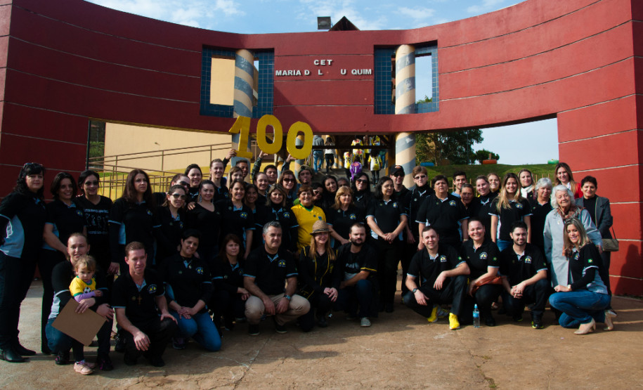 Os moradores do município de Rio Branco do Sul, na Região Metropolitana de Curitiba, comemoram nessa semana o centenário de fundação do Colégio Estadual Maria da Luz Furquim. Fundada em 1914, a escola tornou-se referência para os 30 mil habitantes do município.