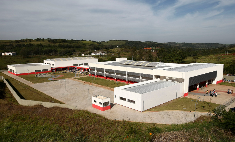Governador Beto Richa inaugura Centro Estadual de Educação Profissional. - Assaí/PR, 27.06.2014