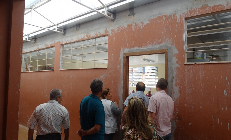 O governo está construindo novas salas de aula para a Escola Estadual do Campo Professor Jaelson Biácio, no distrito de Piquirivaí, município de Campo Mourão