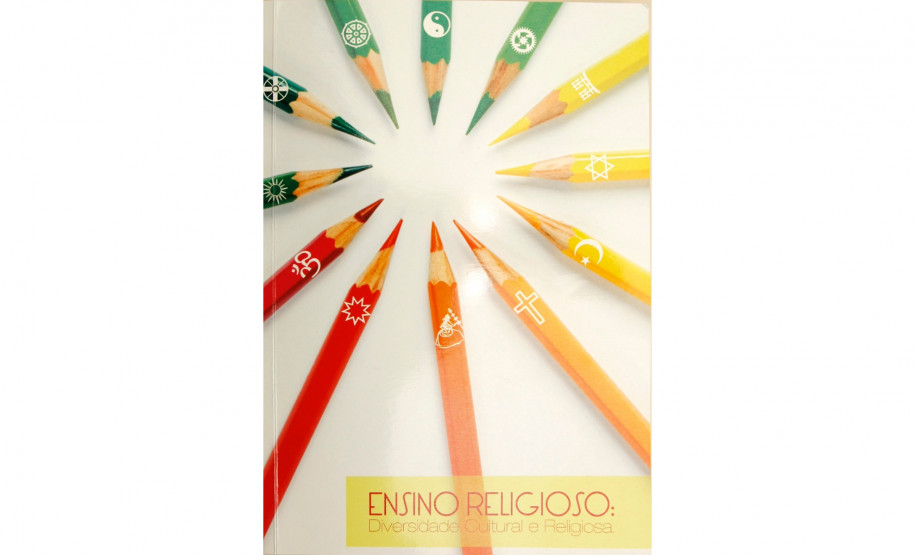 Material foi produzido por professores da rede estadual. Ao todo, serão 4 mil exemplares enviados às escolas.