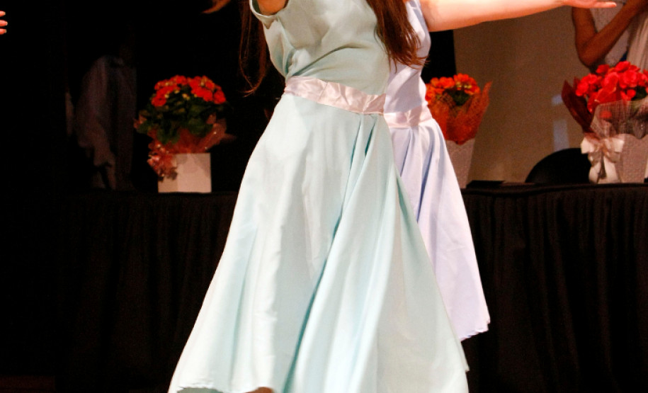 Apresentação do DanCEP homenageando Helena Kolody. 11-06-13