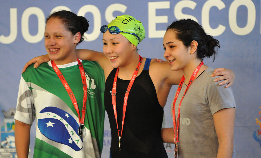 Após oito dias e competições, a fase final dos Jogos Escolares do Paraná (JEPs)foi encerrada neste sábado (02.08), em Foz do Iguaçu. Considerados o maior evento esportivo estudantil da América Latina, os JEPs reuniram na etapa final mais de 5.400 atletas, em 18 modalidades.