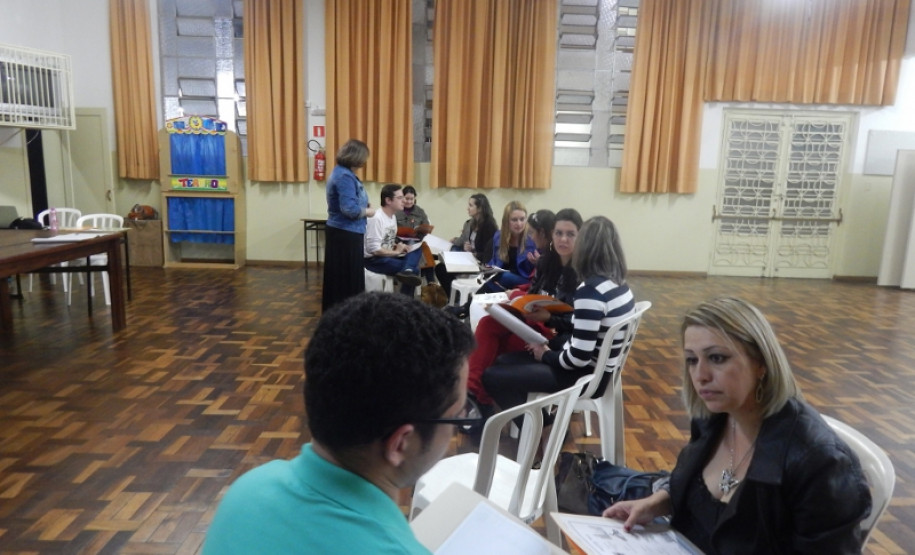 Programa de Aperfeiçoamento para Professores de Inglês das Escolas Públicas tem duração de 10 semanas com carga horária de 20 horas.